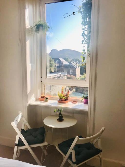 Cosy 2 Bedroom Flat In エディンバラ エクステリア 写真