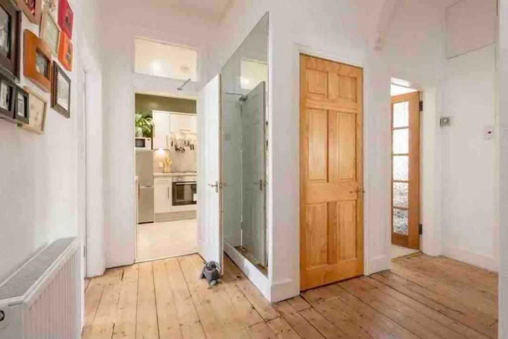 Cosy 2 Bedroom Flat In エディンバラ エクステリア 写真
