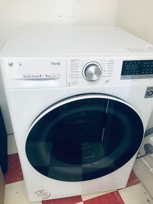 Cosy 2 Bedroom Flat In エディンバラ エクステリア 写真